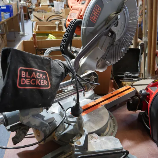 Black and Decker pull saw
