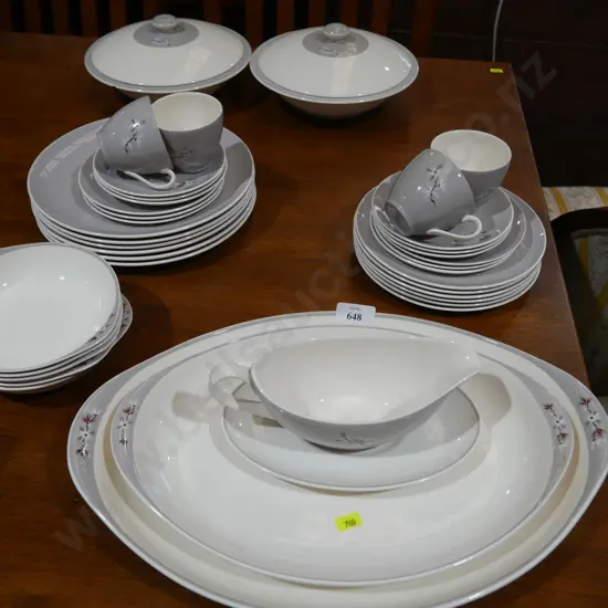 Royal Doulton frost pine dinner set