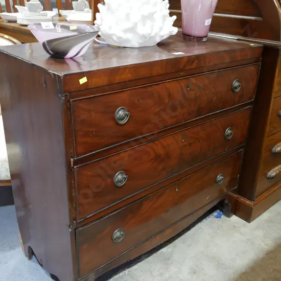 Georgian chest of drawers