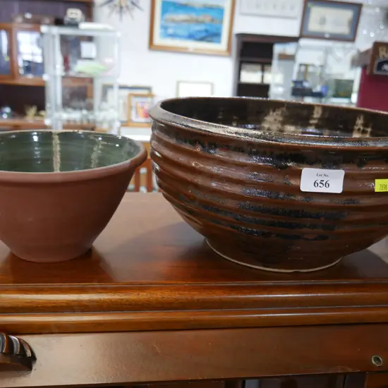2 pottery bowls