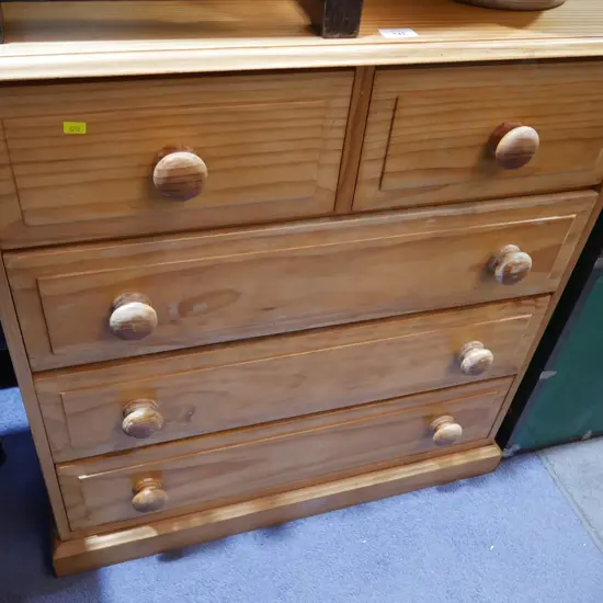 Pine chest of drawers