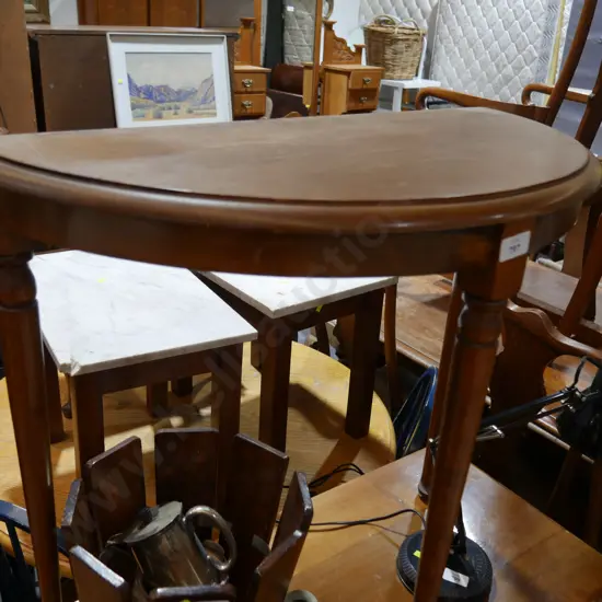 Half round table