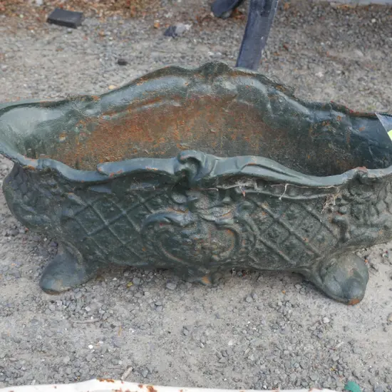 Green cast iron planter