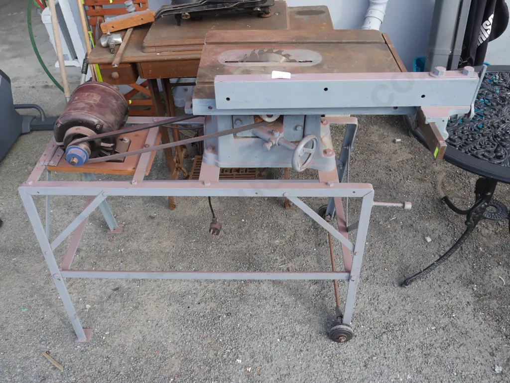 Table saw Image 1++