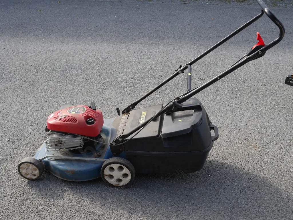 Petrol lawn mower Image 1++