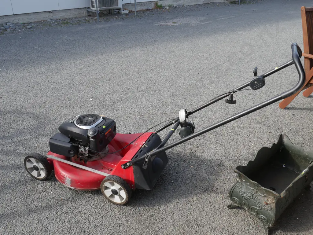 Lawnmaster petrol lawn mower Image 1++