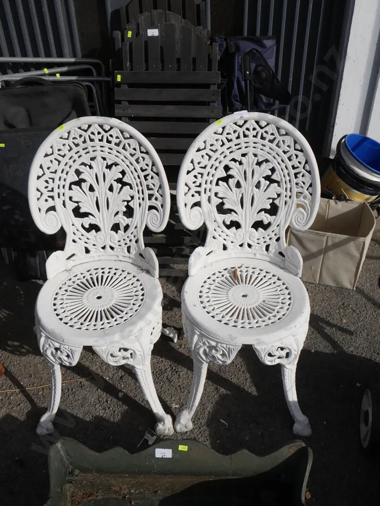 2 white wrought iron chairs Image 1++