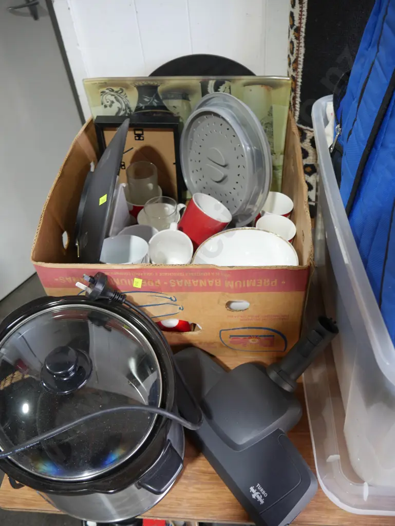 Assorted sundries Image 1++