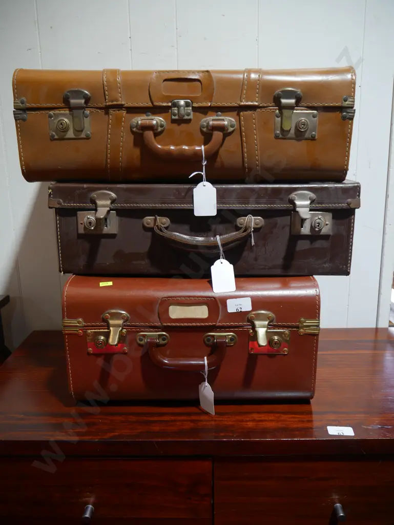 Three vintage suitcases Image 1++