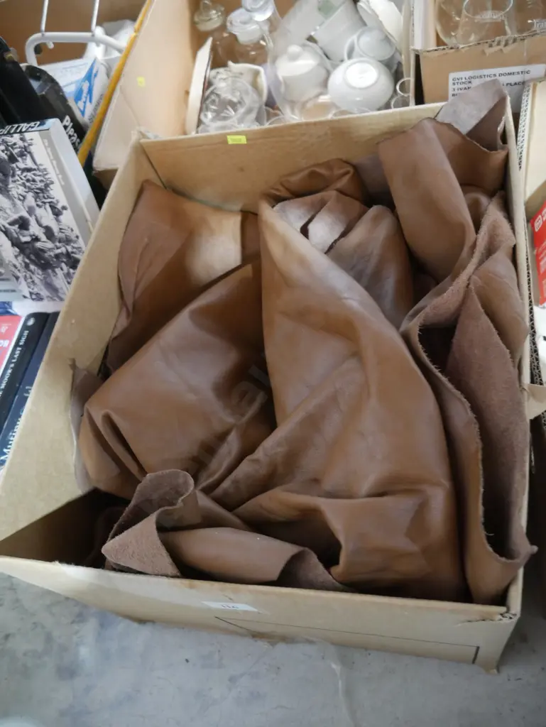 Leather scraps Image 1++