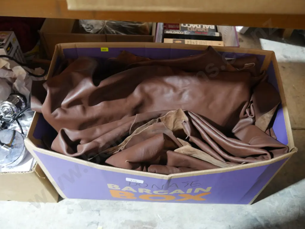 Leather scraps Image 1++