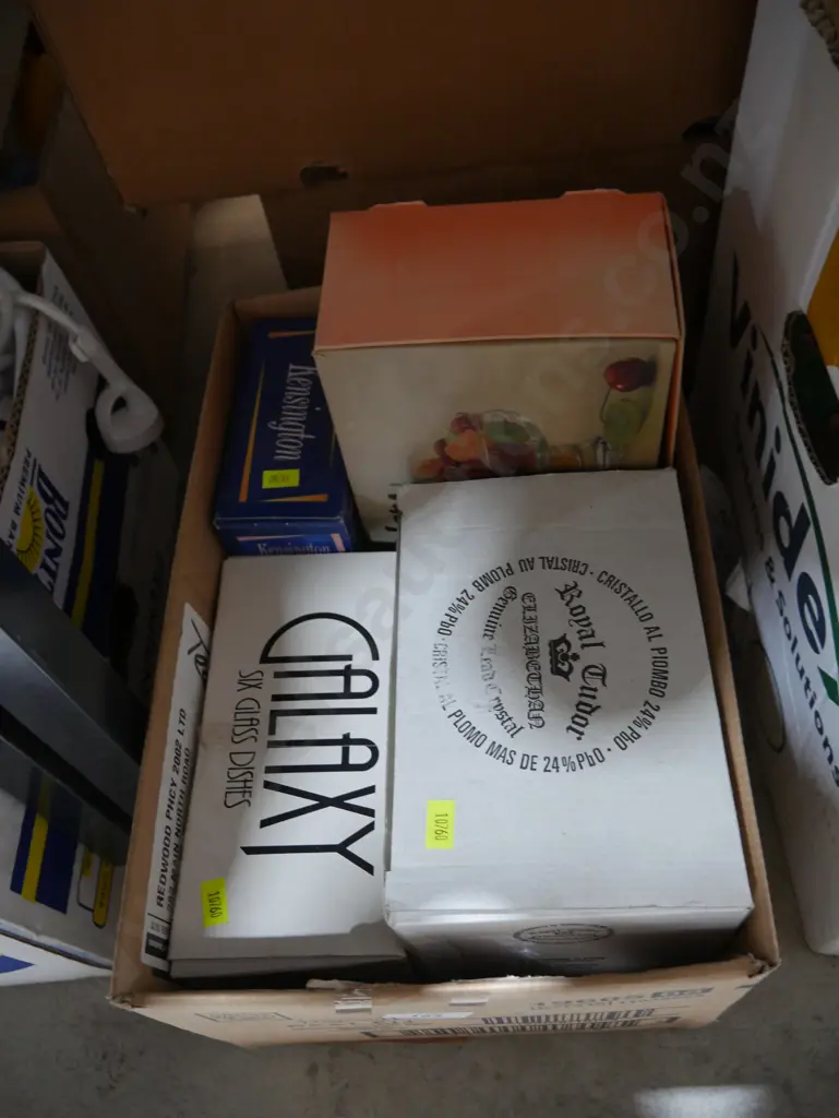 Boxed glass dishes Image 1++