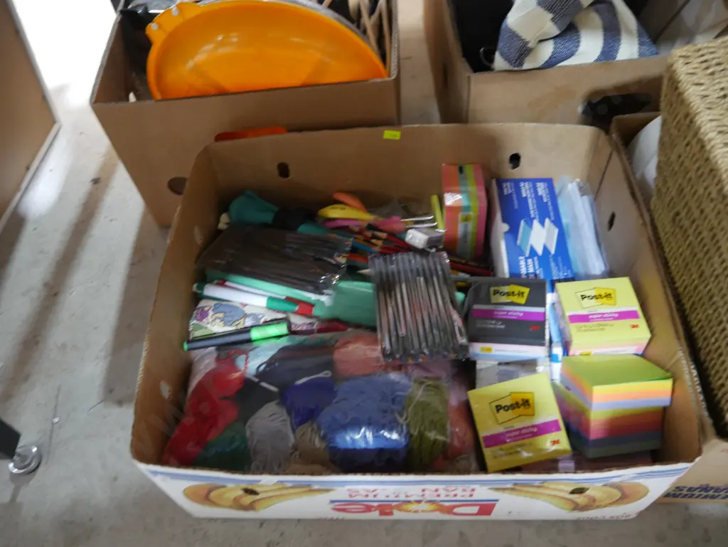 Post-it notes etc Image 1++