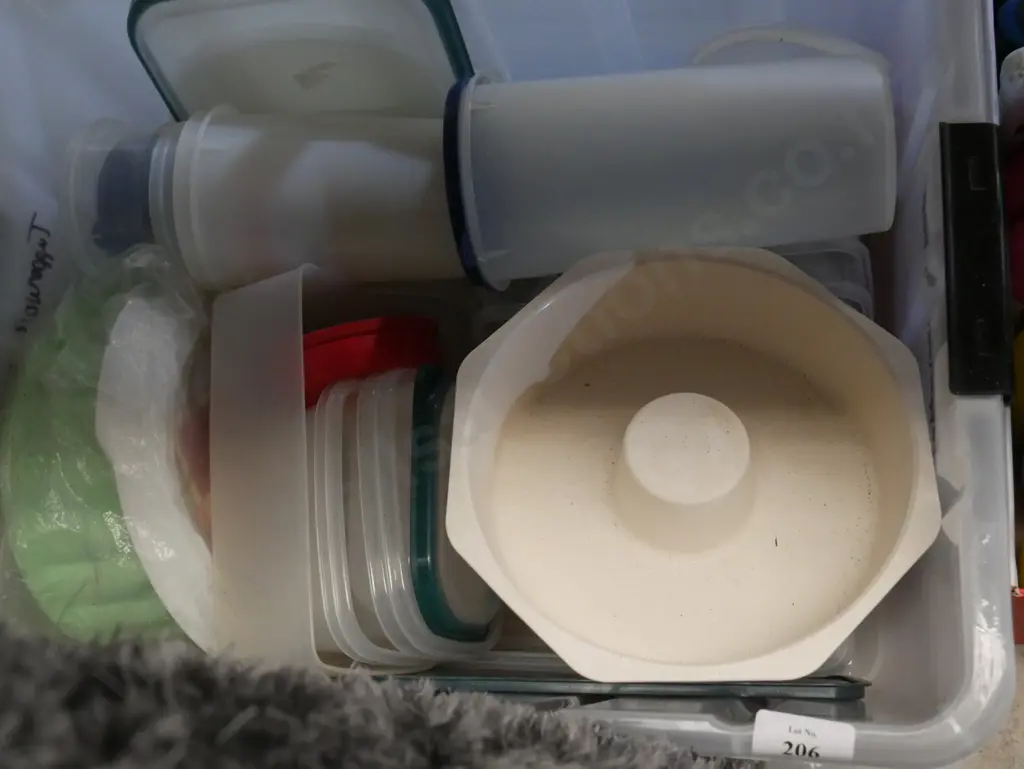 Assorted Tupperware Image 1++