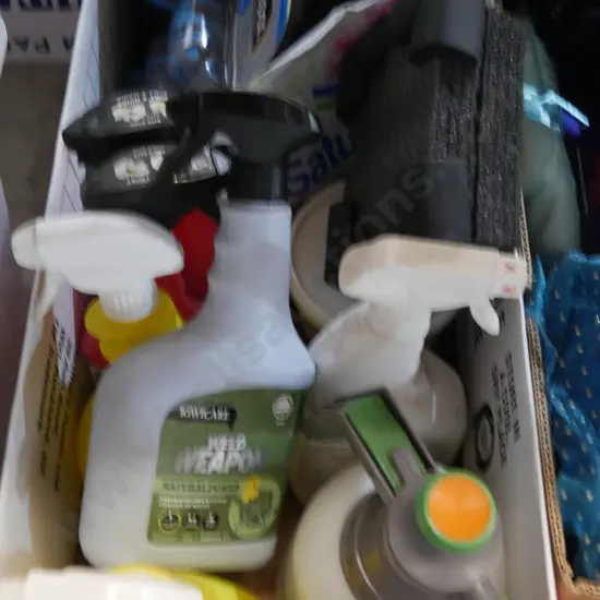 Assorted garden sprays etc