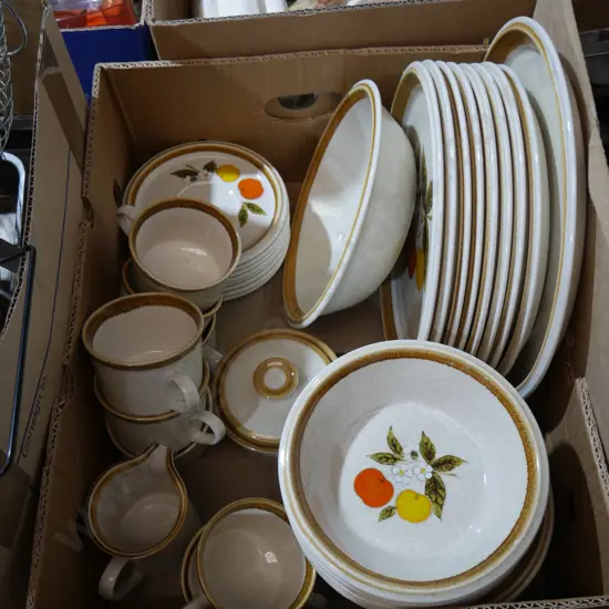 Stone manor dinnerware