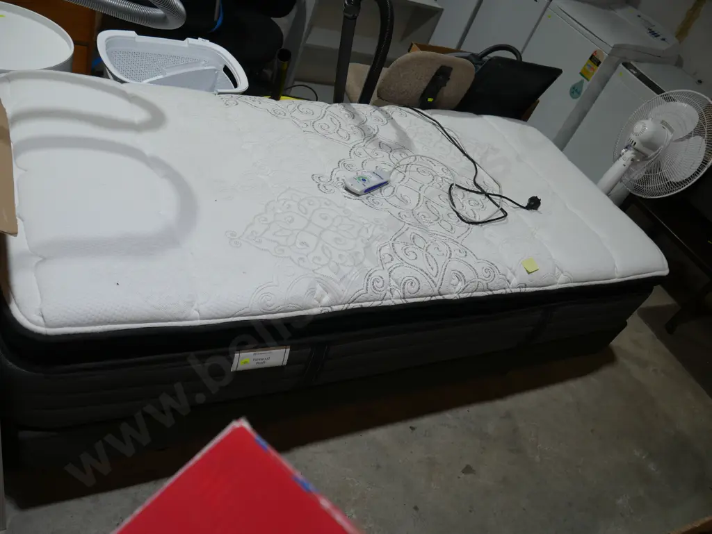 Posturepedic electric single bed Image 1++