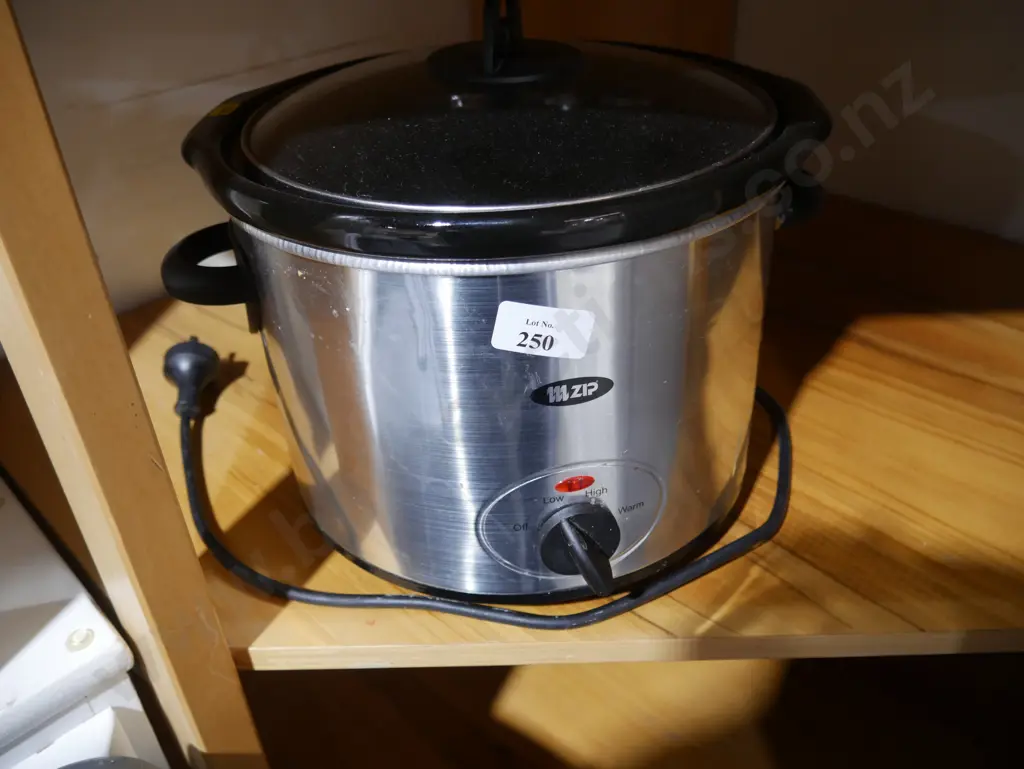 Zip slow cooker Image 1++