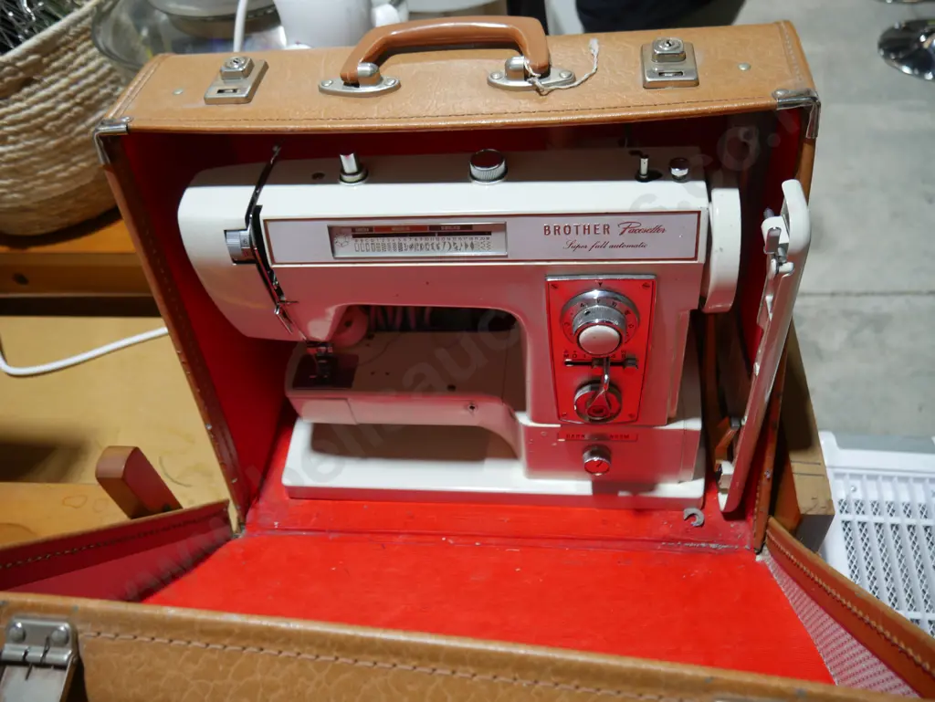 Brother sewing machine Image 1++