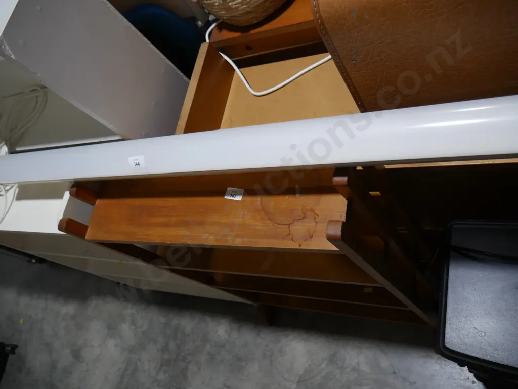 Plug in LED light Image 1++