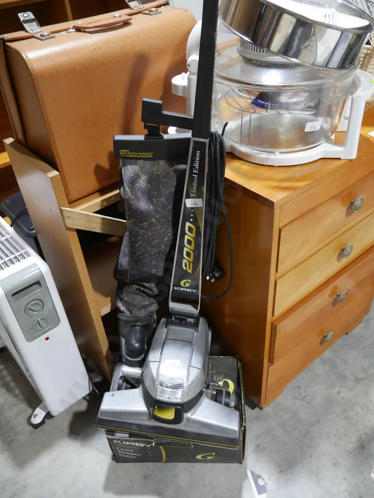 Kirby vacuum cleaner and accessories Image 1++