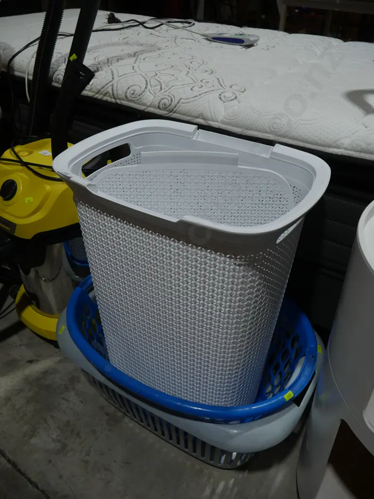 Three laundry baskets Image 1++