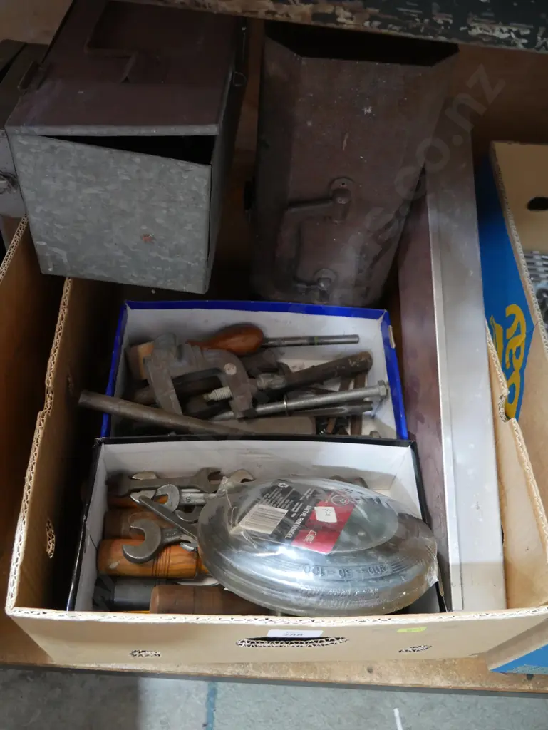 Tools, tool boxes Image 1++