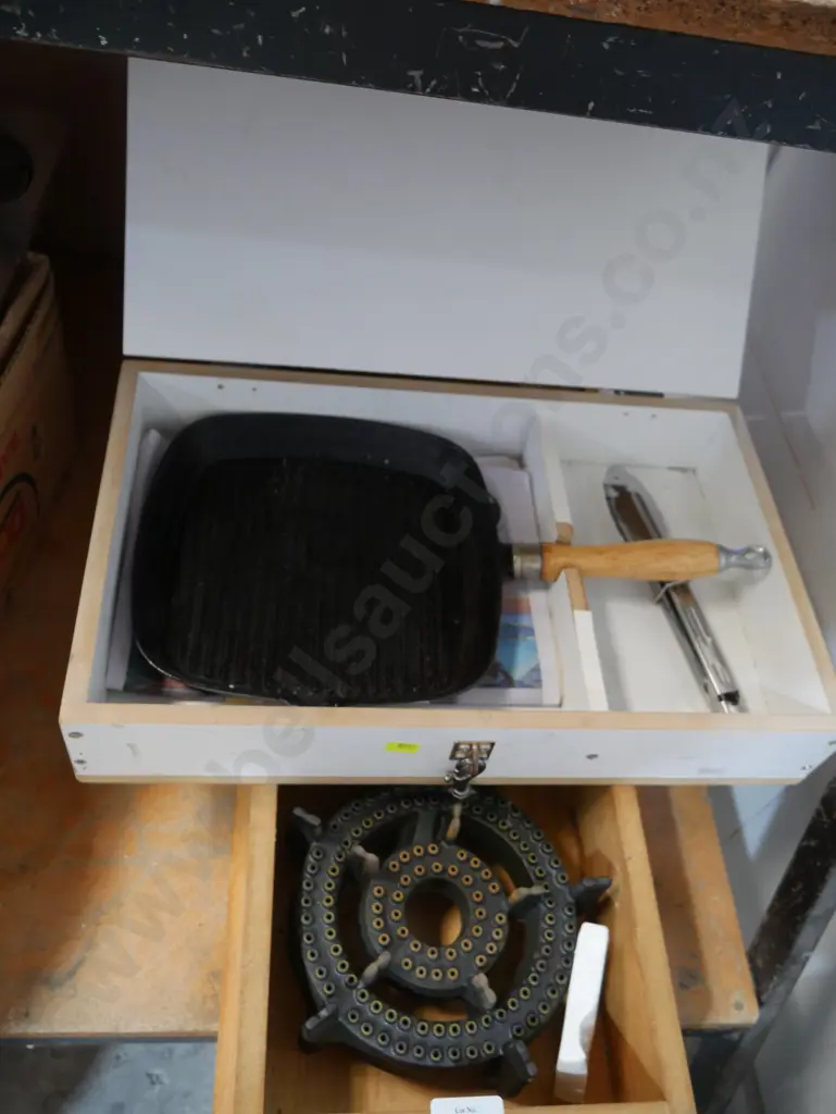 Cast pan, gas cooker Image 1++