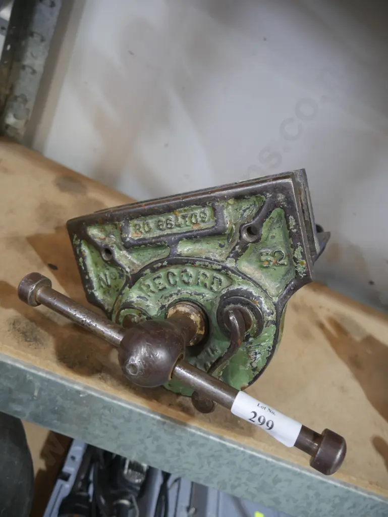 Record vice Image 1++