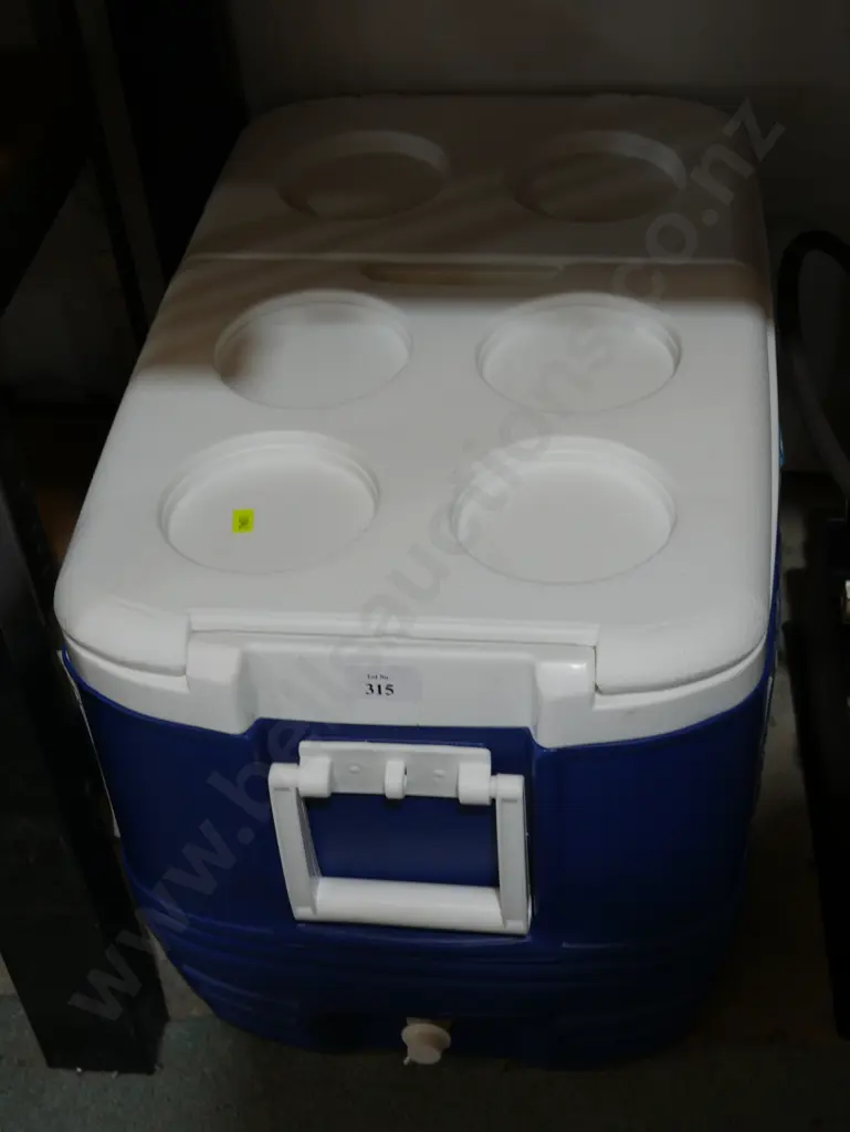 Chilli bin Image 1++