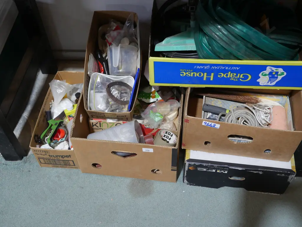 Assorted garage sundries Image 1++