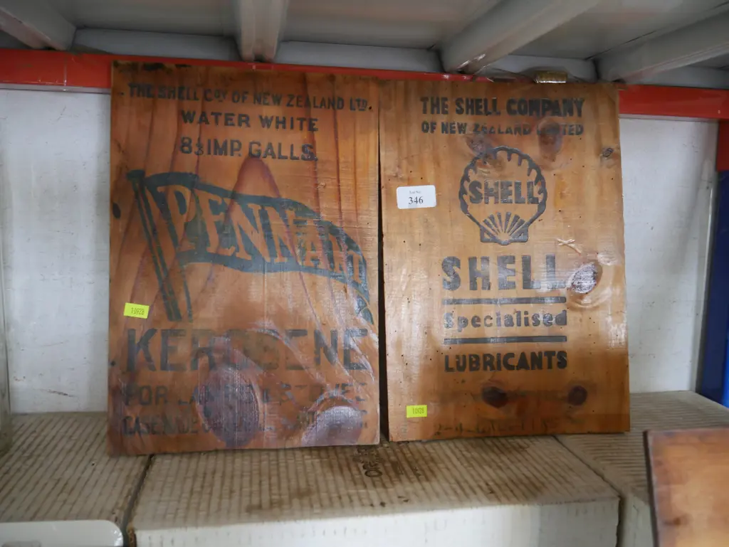 Pennant kerosene, Shell lubricant box ends Image 1++