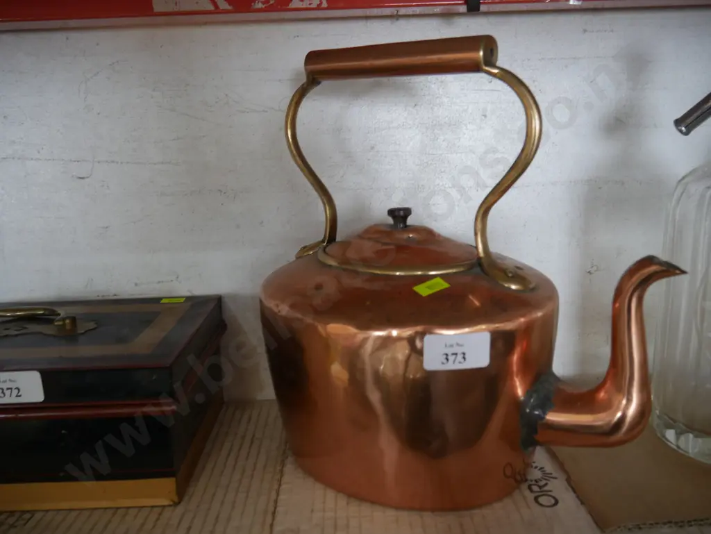 Copper kettle Image 1++