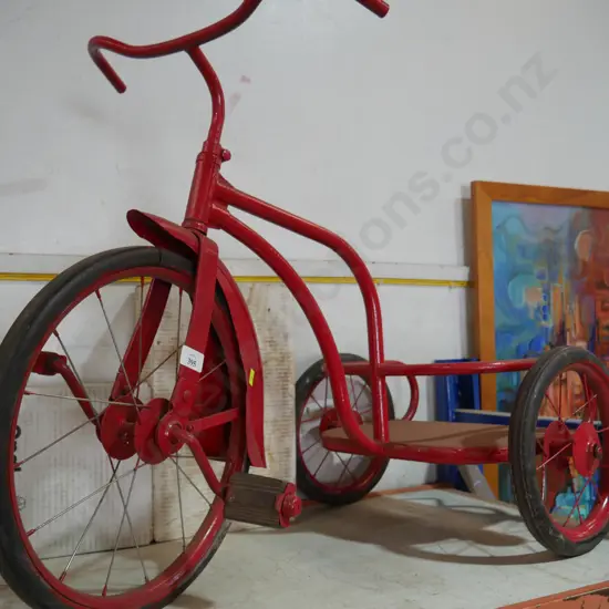 Red trike