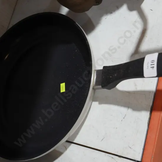 Fry pan
