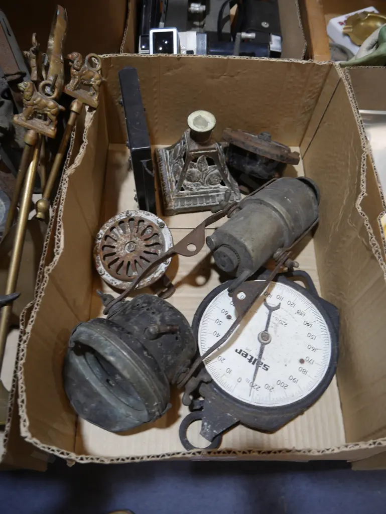 Scales lamp Image 1++