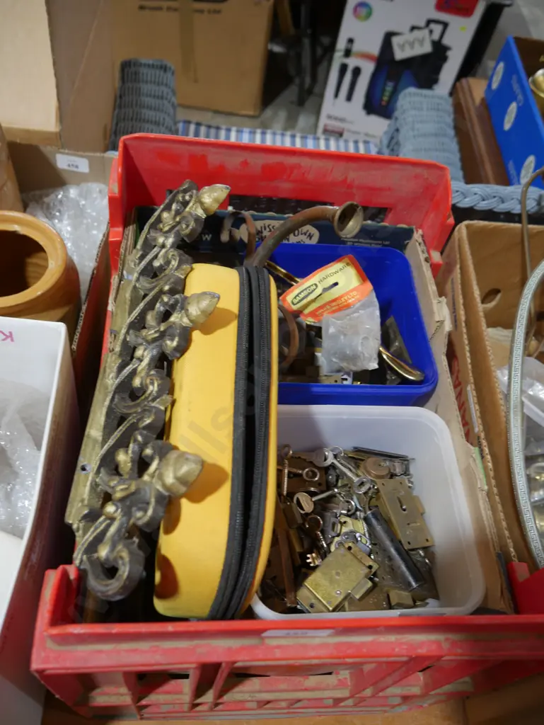 Locks, keys, stud finder etc Image 1++