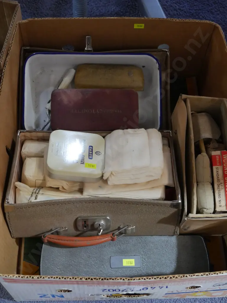 Vintage first aid items Image 1++
