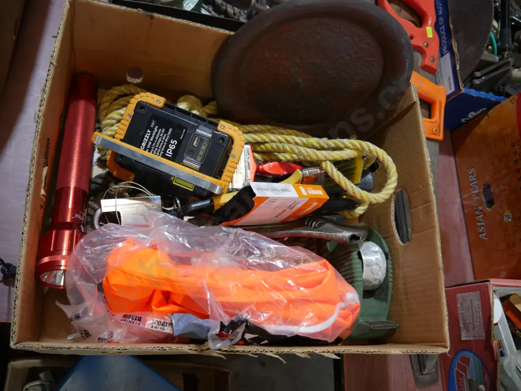 Tow rope, work light etc Image 1++