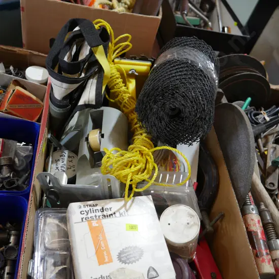 Assorted workshop sundries