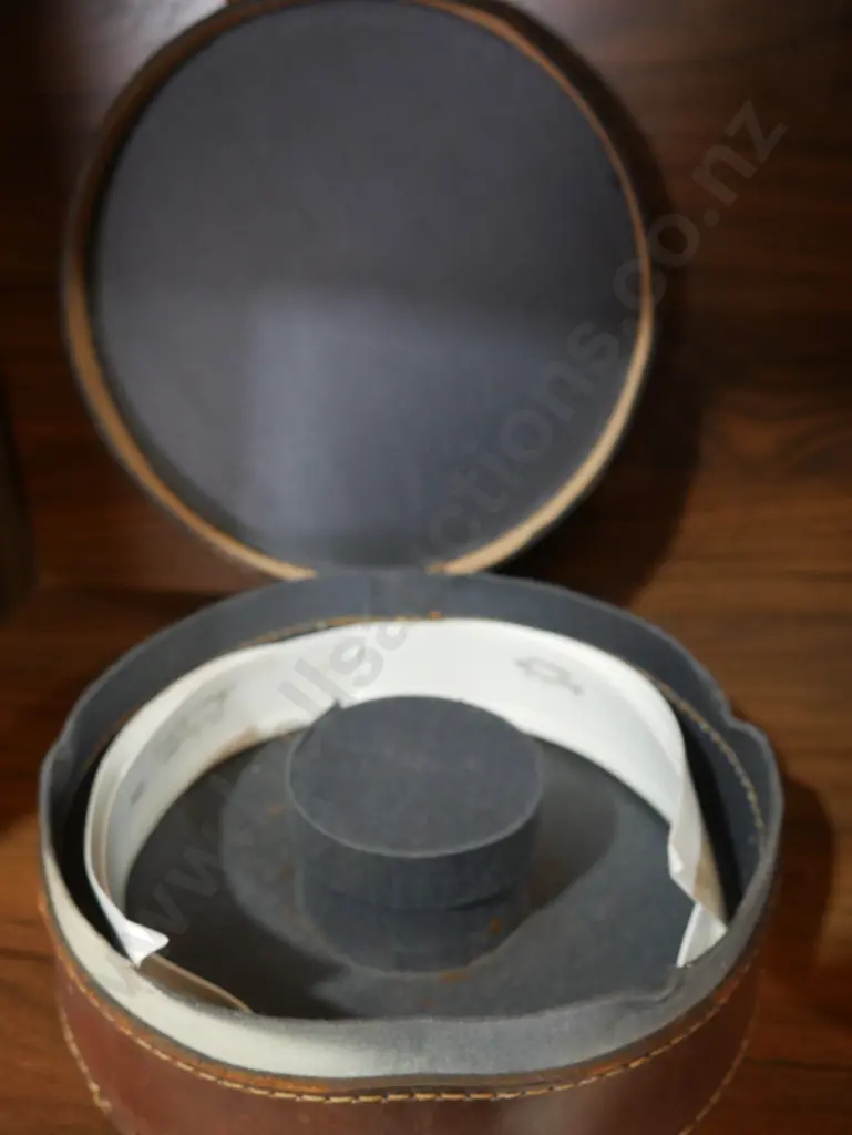 Collar box and collars Image 1++