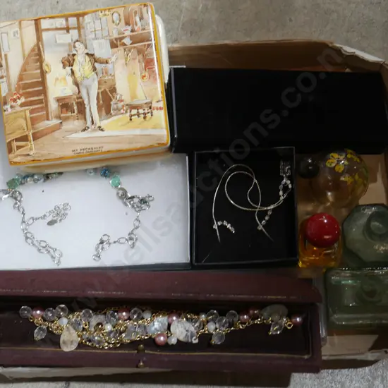 Costume jewellery, trinket pot etc