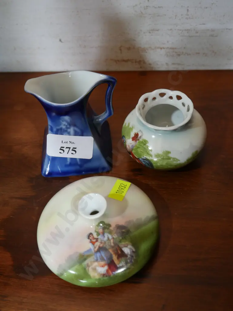 Three pieces of royal Bayreuth china Image 1++