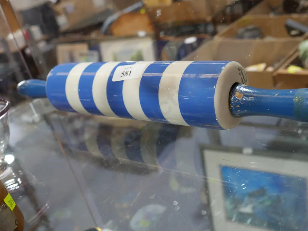 Cornishware rolling pin Image 1++