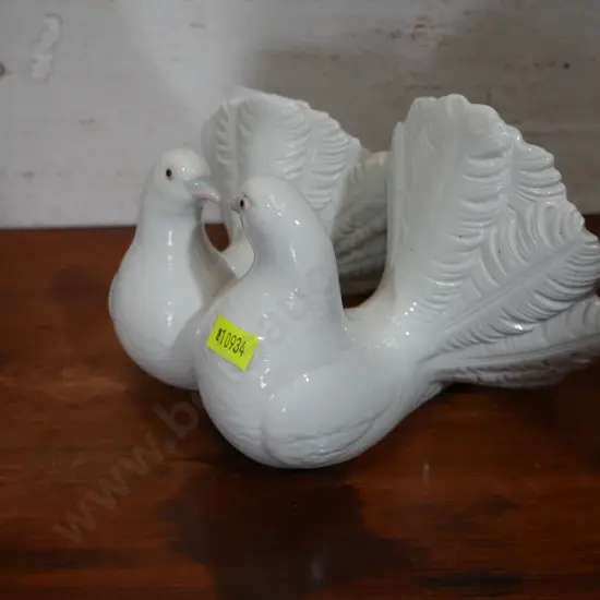 Lladro doves