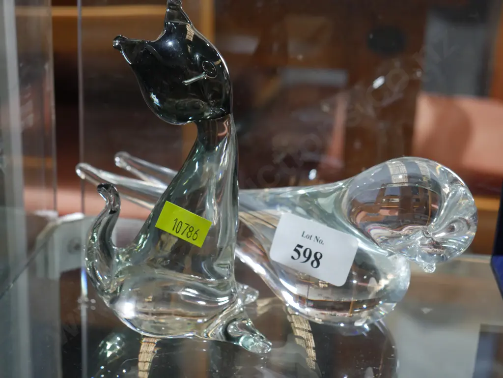Glass paperweight cat and bird Image 1++