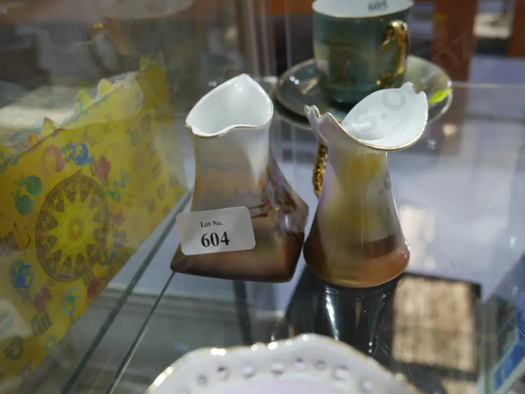 2 Royal Bayreuth jugs Image 1++