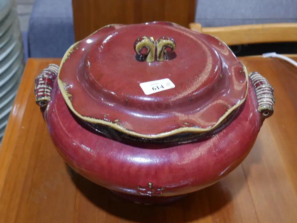 Oriental lidded bowl Image 1++