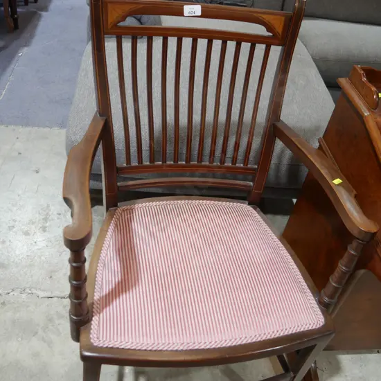 Carver chair