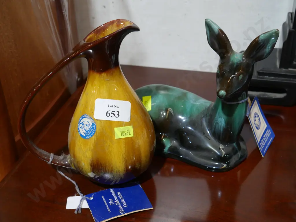 Blue mountain pottery deer and jug Image 1++